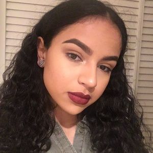 Meet your Posher, Kaylla